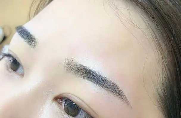 哺乳期可以纹眉吗