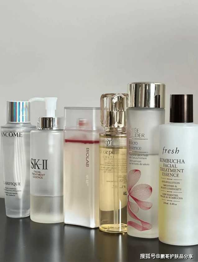 夏天出油用什么样的精华水来调理皮肤？