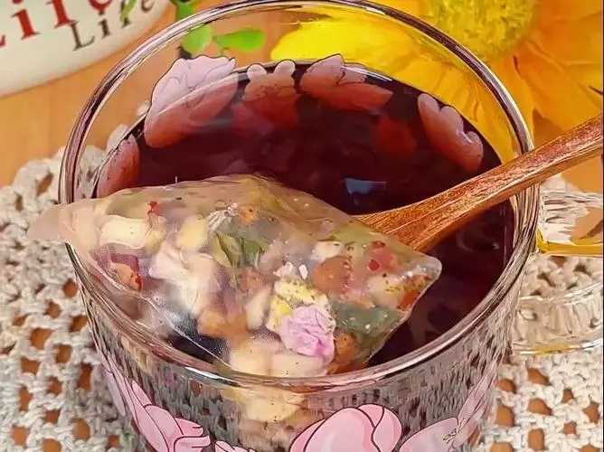 苹果玫瑰荷叶茶的功效是什么 苹果玫瑰荷叶茶的功效是什么