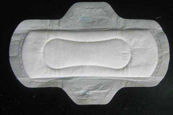 月经期间隔多久需换一次卫生巾？