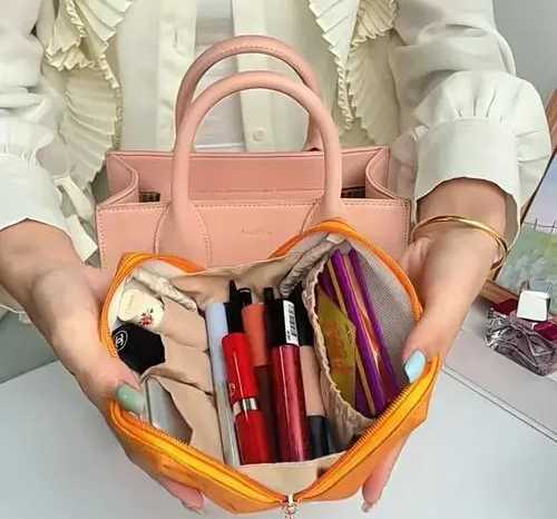 女生化妆包里有什么?女生出门必备物品 女生化妆包里有什么?女生出门必备物品