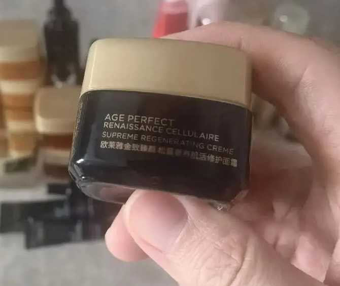 兰蔻菁纯粉底液和气垫哪个好 兰蔻菁纯粉底液和气垫哪个好