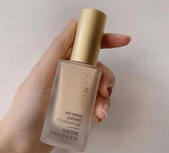 适合秋冬天用的粉底液有哪些 适合秋冬天用的粉底液有哪些