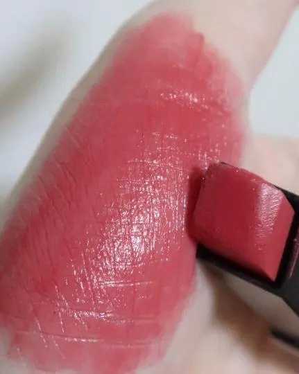 ysl小银条112适合黄皮吗 ysl小银条112适合黄皮吗