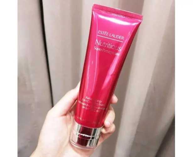 雅诗兰黛红石榴洗面奶适合油皮吗 雅诗兰黛红石榴洗面奶适合油皮吗