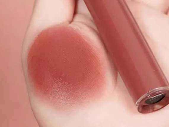 黄皮适合什么样的口红