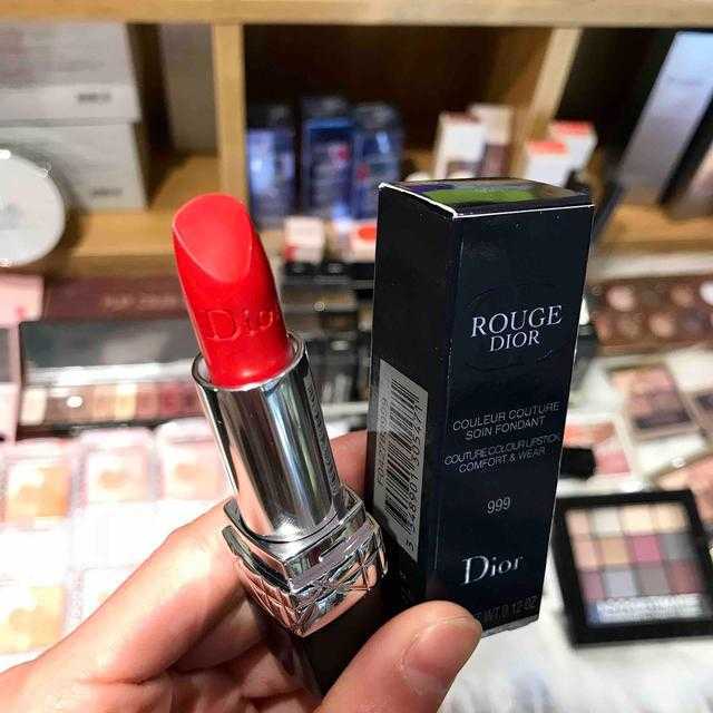 dior口红哪个色号最火？999绝对是dior口红必买色号