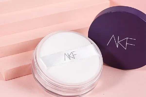 裸色散粉适合什么皮肤?快来看看你适合不适合 裸色散粉适合什么皮肤?快来看看你适合不适合