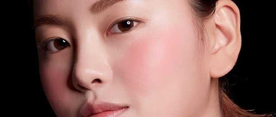 40岁腮红用什么颜色好看