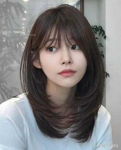 长脸型适合什么样的发型女？这几种发型超级美