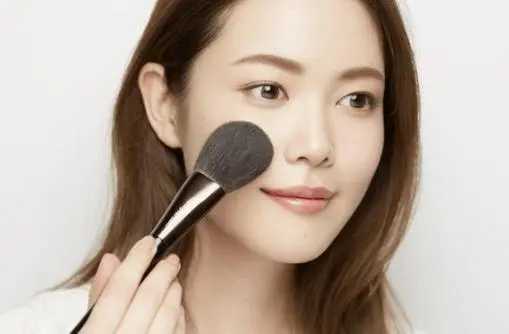 散粉用什么上妆 散粉怎么用