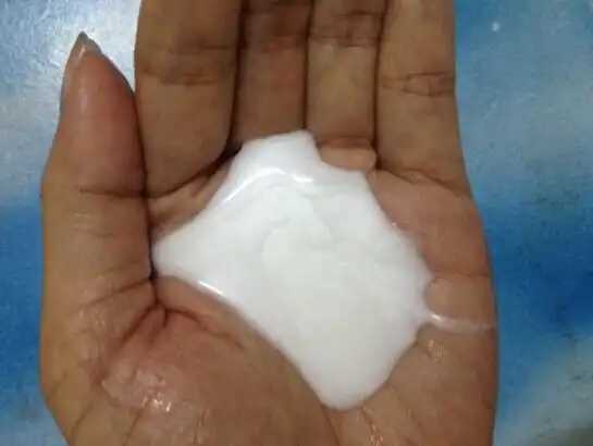 乳液会堵塞毛孔起痘痘吗