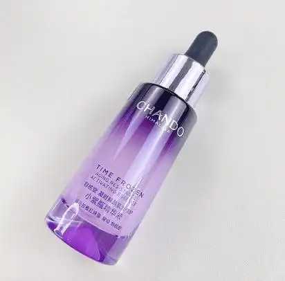 用精华液后要洗脸吗？用精华液后脸上粘粘的怎么回事