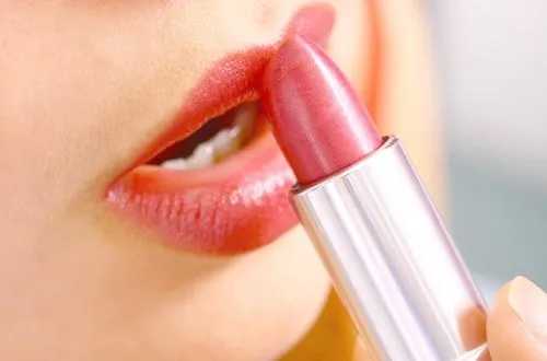 选口红的技巧 买口红需要注意什么