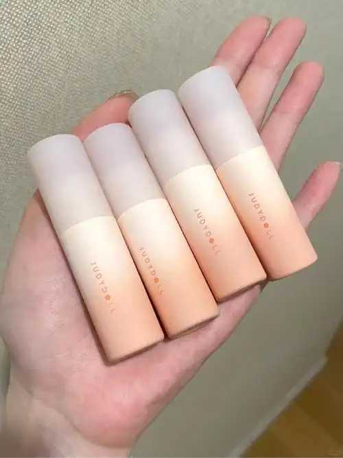 口红是油性的吗 口红是油性的吗