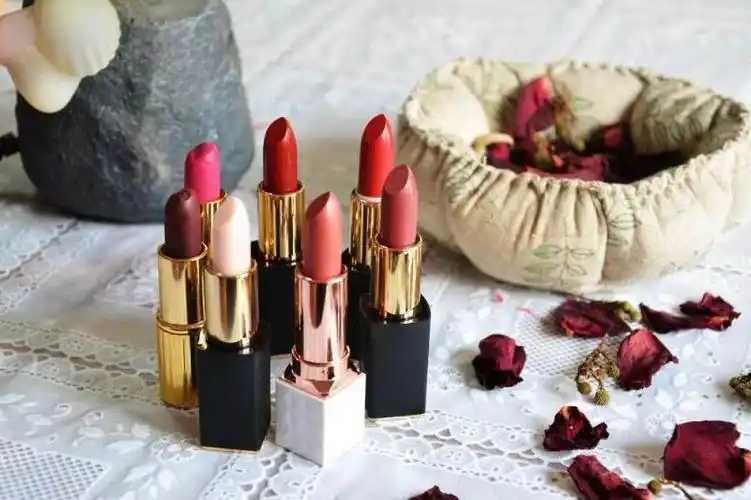 口红变苦了怎么回事？口红发苦还能用吗