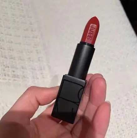 什么是撕拉口红？撕拉口红怎么用