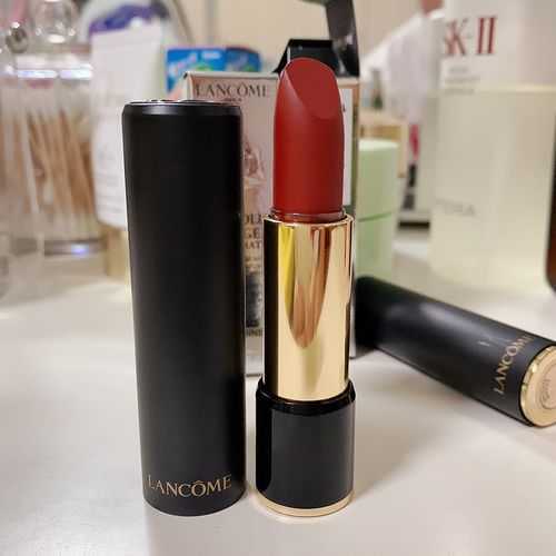 不沾杯口红怎么洗掉？口红直接擦掉可以吗