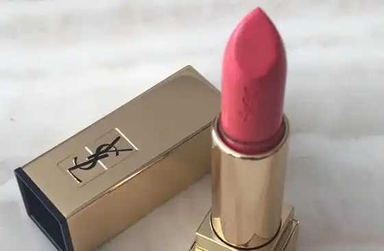 豆沙色口红适合什么肤色 豆沙色口红适合什么肤色