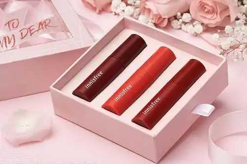 复古红口红是什么颜色