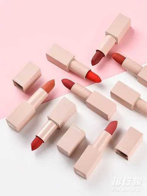 珊瑚红口红适合什么肤色的人 珊瑚红口红适合什么肤色的人