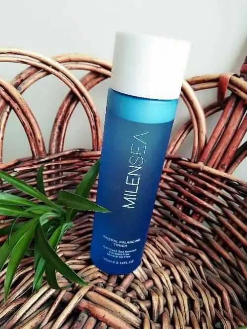 爽肤水可以保湿吗? 爽肤水可以保湿吗?