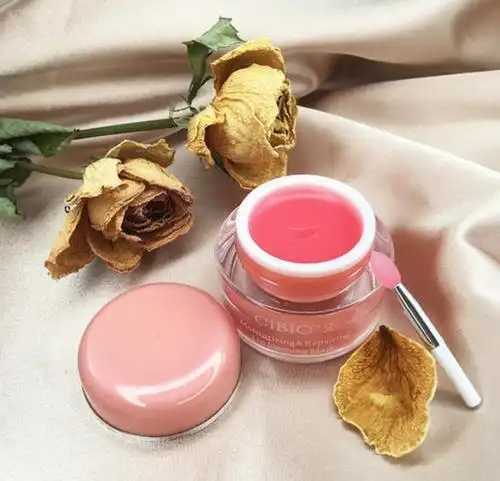 涂唇膜嘴唇会变厚吗