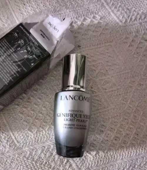 眼部精华可以代替眼霜吗 眼部精华可以代替眼霜吗