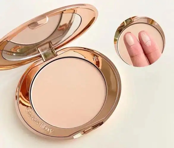 夏天怎么擦粉饼 夏天用粉饼的好处多多 夏天怎么擦粉饼 夏天用粉饼的好处多多