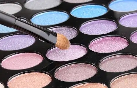 眼影珠光和哑光哪个高级 眼影珠光和哑光哪个高级