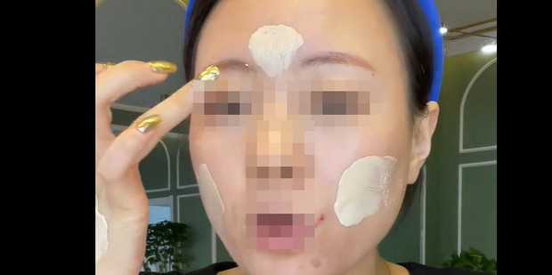 粉底液的正确用法步骤