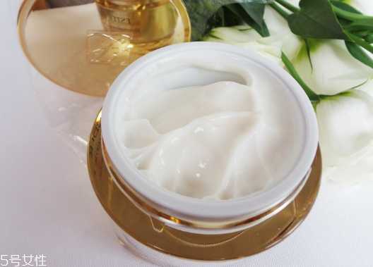 雅诗兰黛万能面霜适合年龄 雅诗兰黛万能面霜价格