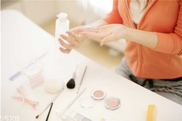 大宝sod蜜可以擦手吗 大宝sod蜜可以擦手吗