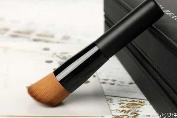 平头刷能用来刷隔离霜吗