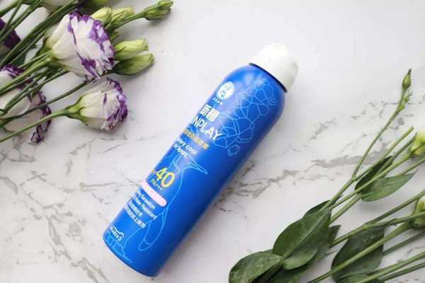 防晒喷雾对皮肤有伤害吗？能直接喷脸上吗？