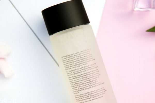 茱莉蔻精华水成分 茱莉蔻精华水使用方法 茱莉蔻精华水成分 茱莉蔻精华水使用方法