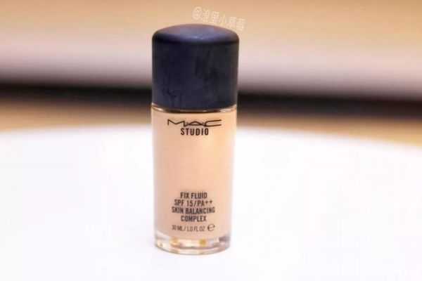 粉底液太干了加点乳还是精华