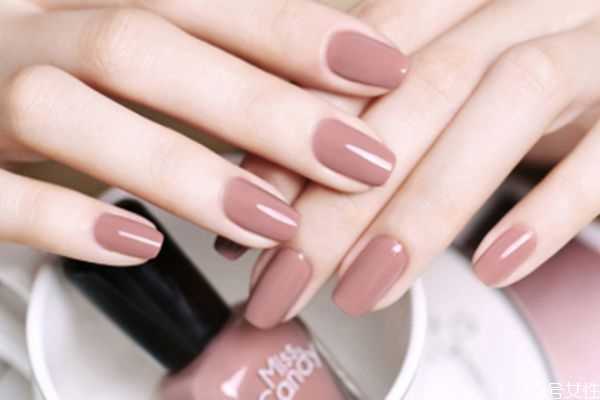 没有美甲胶可以用什么代替？美甲底胶可以用什么代替