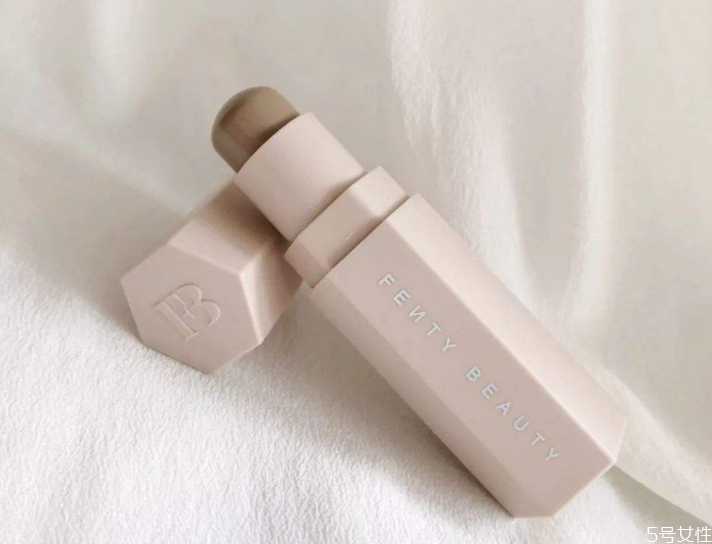 修容棒怎么把眼睛化大 修容棒怎么把眼睛化大