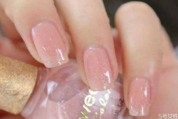 适合夏季的美甲颜色 什么美甲颜色时候夏季 适合夏季的美甲颜色 什么美甲颜色时候夏季