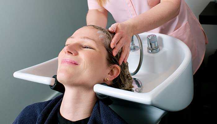 护发精油的正确用法 护发精油的正确用法