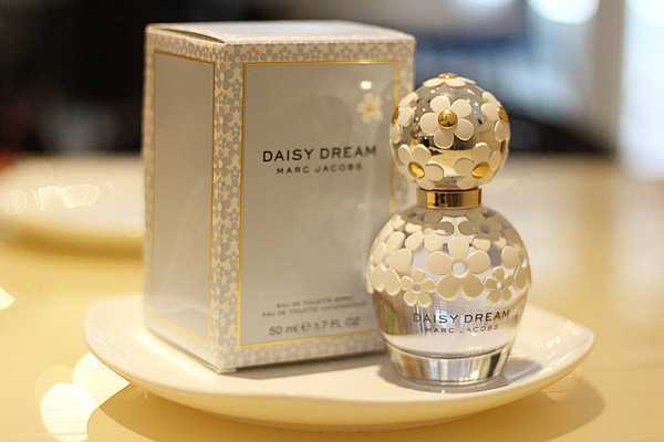 香水味道太浓了怎么办？香水喷多了怎么解决