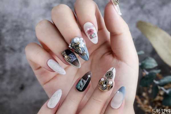 指甲油为什么会黏黏的 指甲油为什么会黏黏的