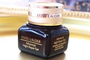 雅诗兰黛小棕瓶眼霜能去眼袋吗