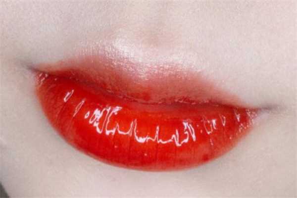 稚优泉小龙虾唇釉色号是哪款