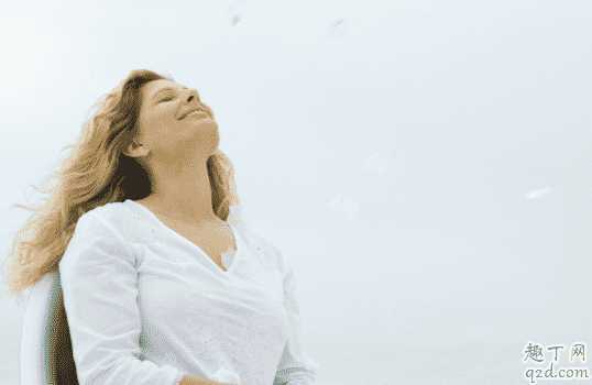 头发老出油是有螨虫吗?头发里长螨虫怎么去除 头发老出油是有螨虫吗?头发里长螨虫怎么去除