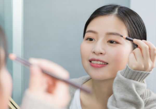 教你4步完成素颜妆 教你4步完成素颜妆