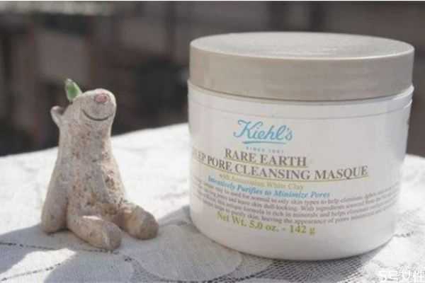 科颜氏白泥有致痘成分吗?科颜氏白泥可以涂在痘痘上么 科颜氏白泥有致痘成分吗?科颜氏白泥可以涂在痘痘上么