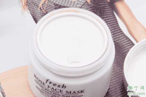 fresh玫瑰面膜有勺子吗？fresh玫瑰面膜有多满