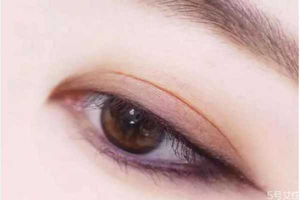 眼影能当眼线用吗？眼影画眼线的方法